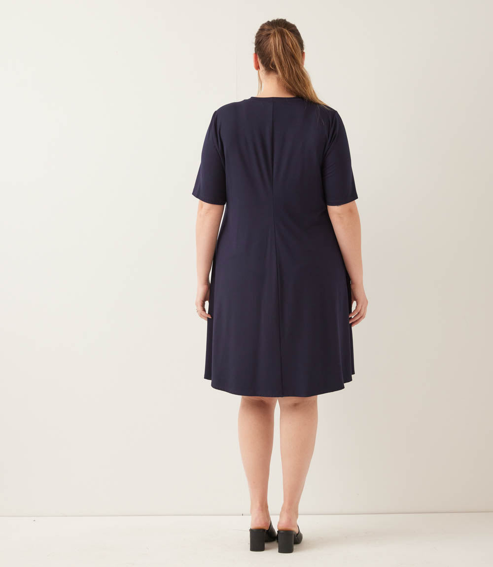 Plus Size Short Sleeve A-Line Dress - Navy