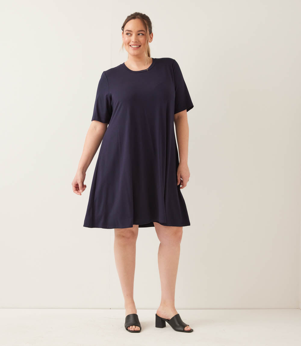 Plus Size Short Sleeve A-Line Dress - Navy